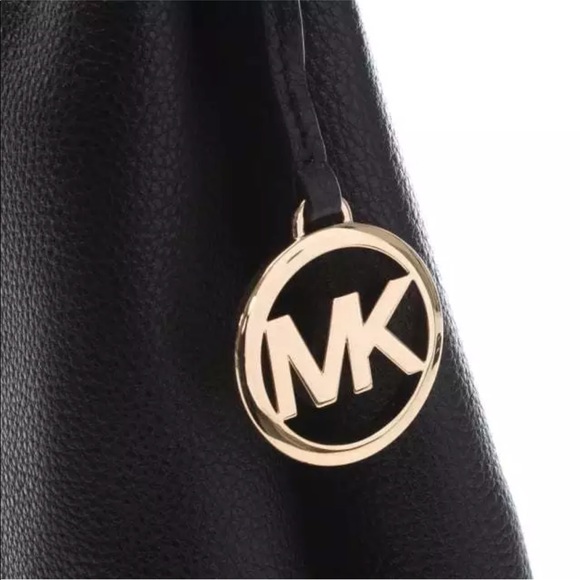 Large Lex Convertible Hobo - Picture 3 of 6